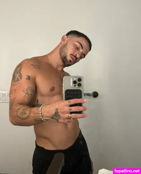 Luiscapecchi 2 OnlyFans Thumbnail #9fqTfBqu0J