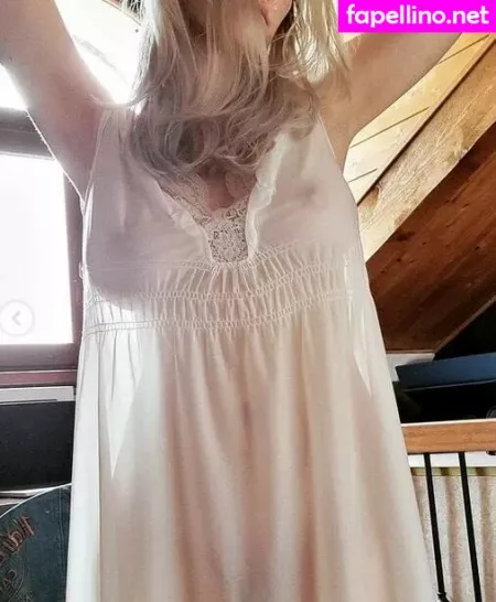 Luizaconlaz OnlyFans Thumbnail #oLvv7MXKia