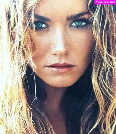 Luize Altenhofen OnlyFans Thumbnail #OQNqDBCdaw