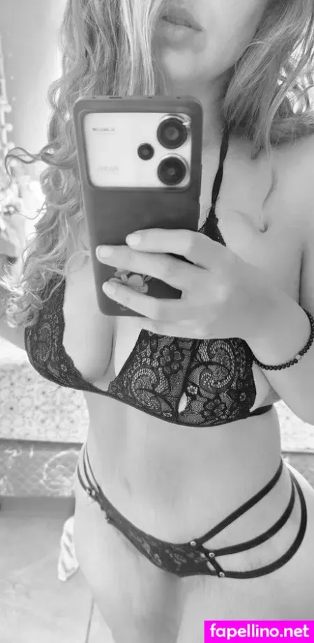 Lula Castagnello OnlyFans Thumbnail #5smpYk6Zob