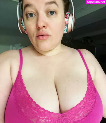 Lularanae OnlyFans Thumbnail #ux7GR3Xqtc