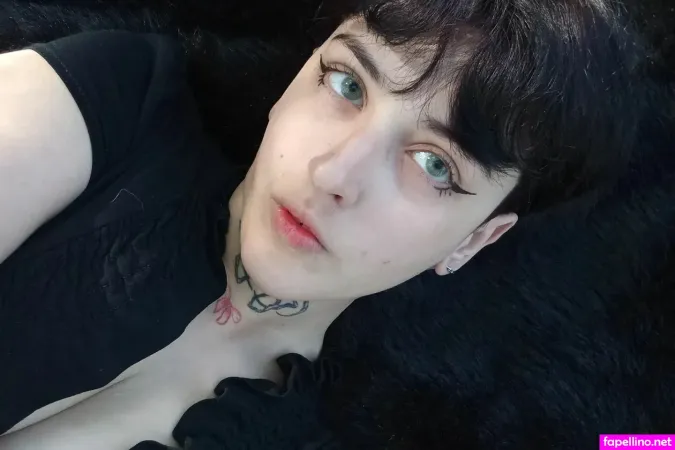 Lulu Freecs Main Profile Photo