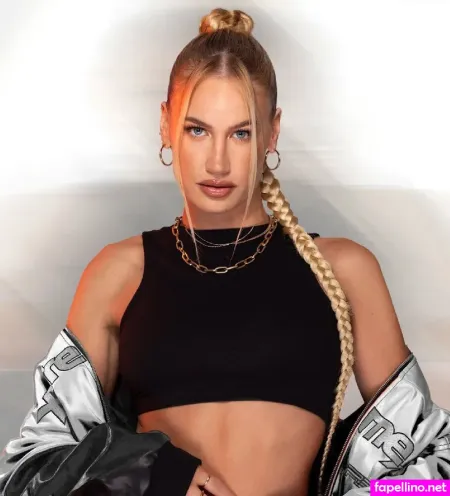 Lulu Lewe OnlyFans Thumbnail #ob9qPWCZ6I
