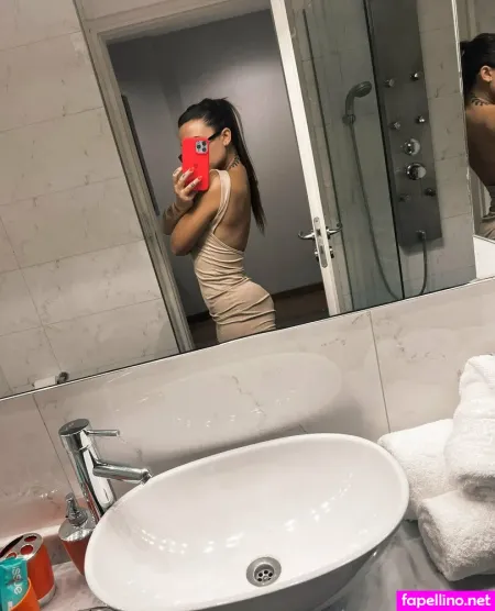 Lulucrystal22 OnlyFans Thumbnail #XZYcGts5GD