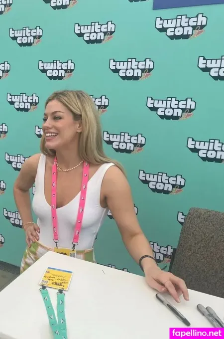 Lululuvely OnlyFans Thumbnail #VMkEJZNgGe