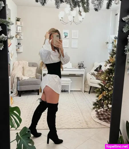 Lululuvely OnlyFans Thumbnail #gEhKpElbii