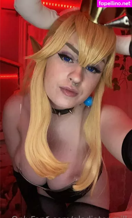 Lulunalax OnlyFans Thumbnail #D9wDusLZgW