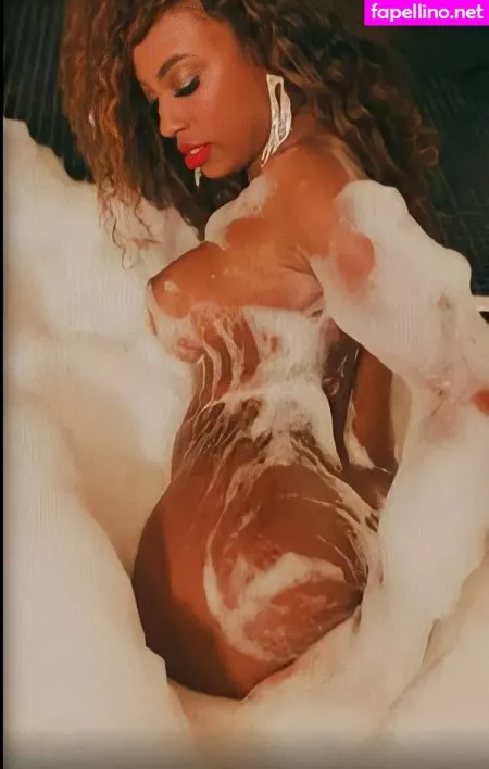 Lumena Aleluia OnlyFans Thumbnail #Pq61XiV6Dn