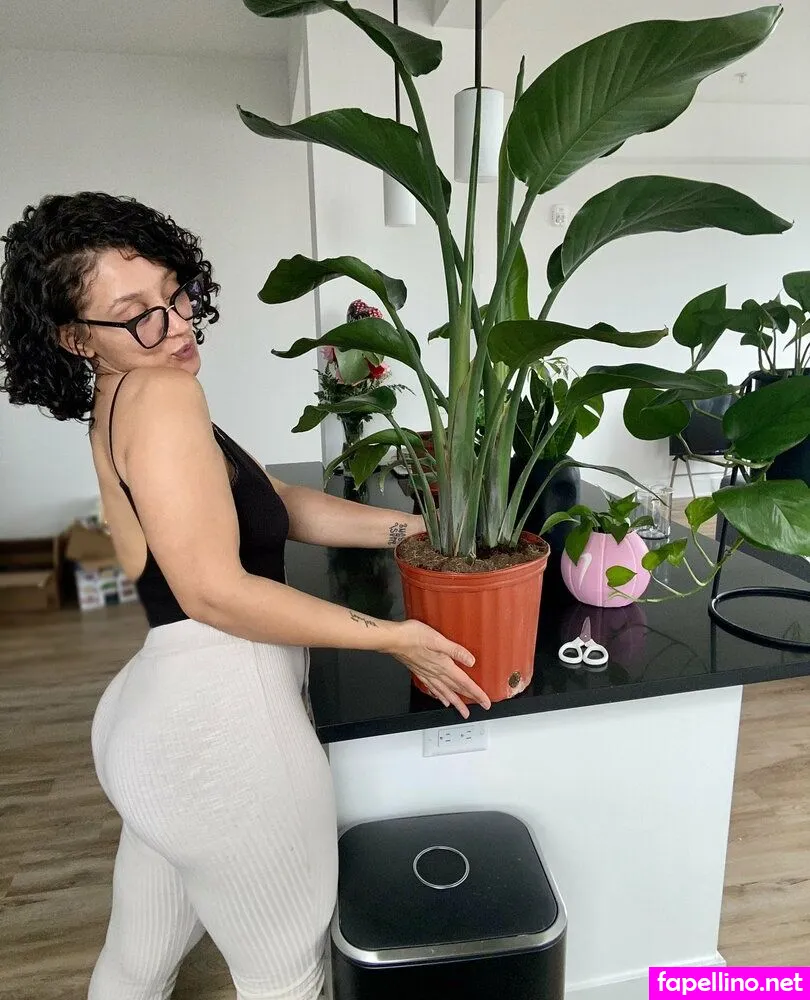 LindaLuxxx, LuminousLinda, LuxuriousLinda, luminouslindaa Nude Leaked OnlyFans Photo #bDpcVOvY1b