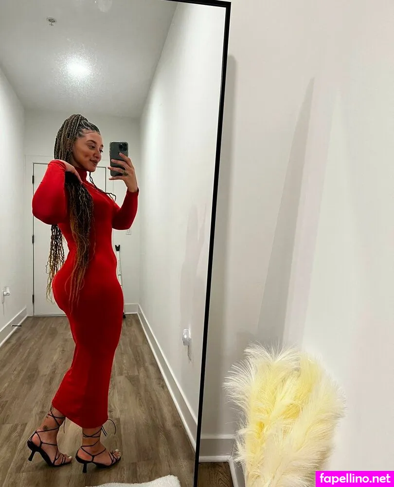 LindaLuxxx, LuminousLinda, LuxuriousLinda, luminouslindaa Nude Leaked OnlyFans Photo #iu5MNQgQFS