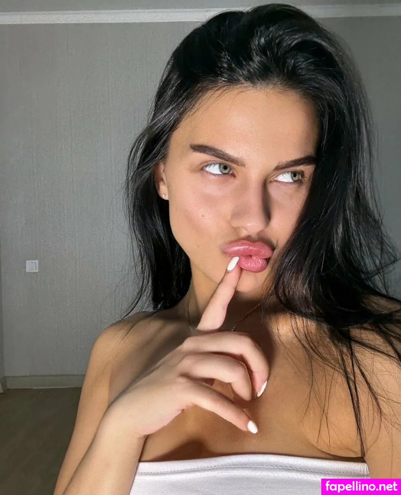 luna_belle_2002, my_luna_belle Nude Leaked OnlyFans Photo #EVkRt88xFD