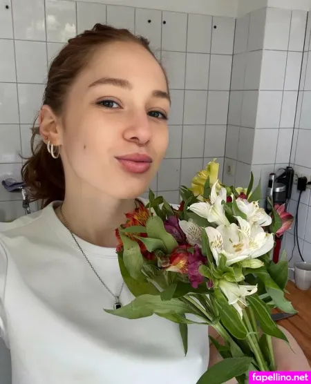 Luna Com OnlyFans Thumbnail #JtgYVs5FBO