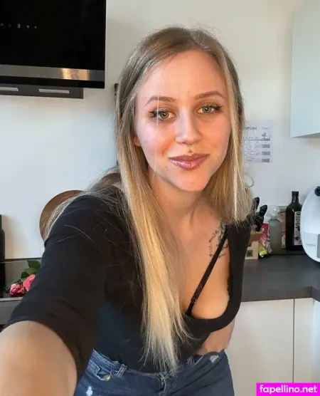 Luna Cutee OnlyFans Thumbnail #H4rkCVVuxu