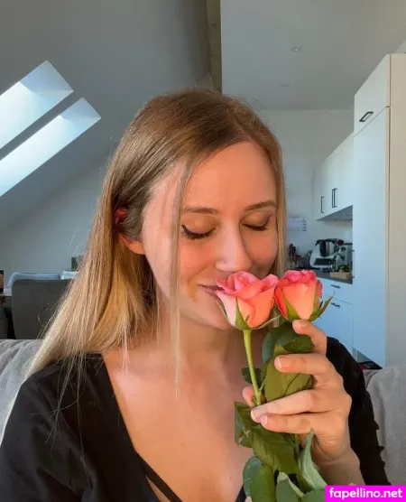 Luna Cutee OnlyFans Thumbnail #P8bhRWnySg