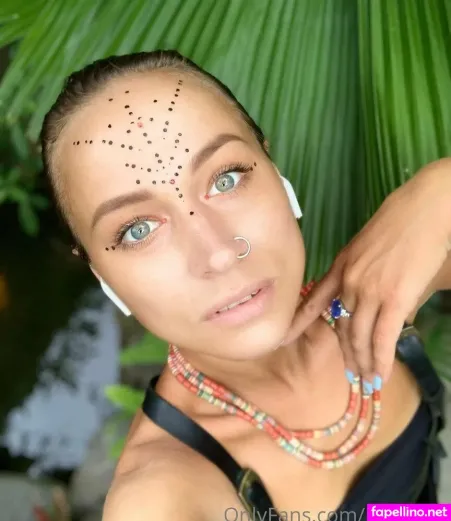 Luna Dar OnlyFans Thumbnail #5qNruwF3KD