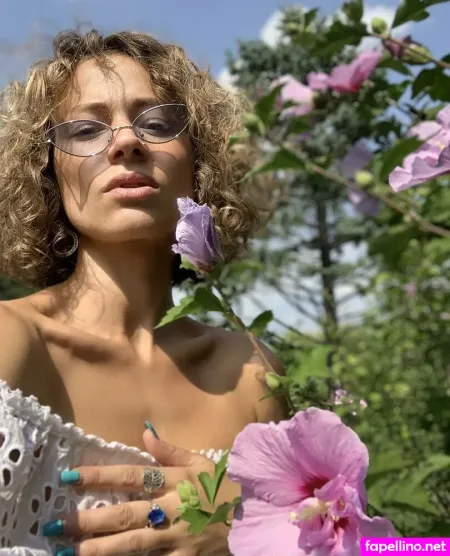 Luna Dar OnlyFans Thumbnail #y8hqRyD6lQ