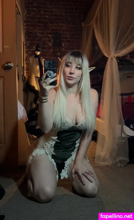 Luna Foxxig 1 OnlyFans Thumbnail #FMmkCJK47l