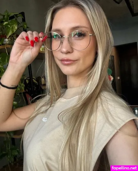 Luna Graceex OnlyFans Thumbnail #UzhqlxJ4Tn