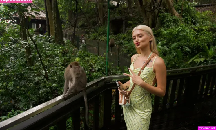 Luna Lavand 2 OnlyFans Thumbnail #0jZE1ASvEE