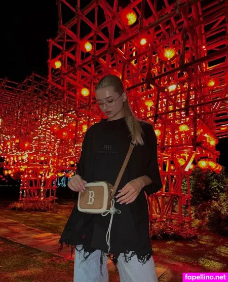 Luna Lavand 2 OnlyFans Thumbnail #GDmqzgMHiM