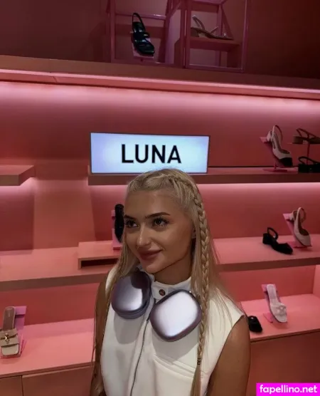Luna Lavand 2 OnlyFans Thumbnail #NvCFgzotHR