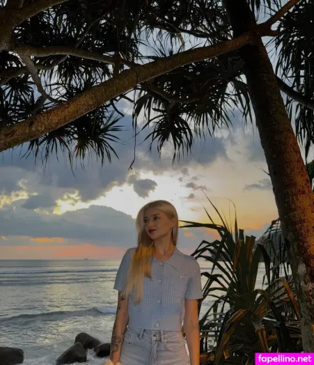 Luna Lavand 2 OnlyFans Thumbnail #YRiKg7yQMT