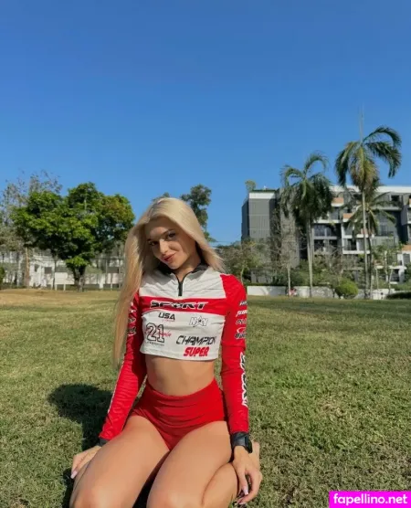 Luna Lavand 2 OnlyFans Thumbnail #d1x0lzxq4p