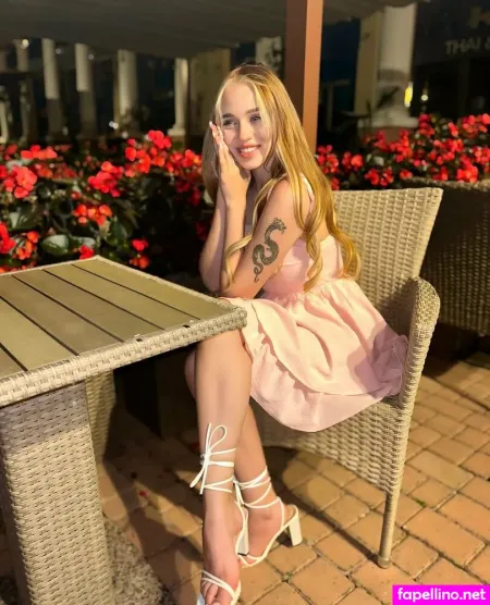 Luna Loom OnlyFans Thumbnail #5fAaVanIDS