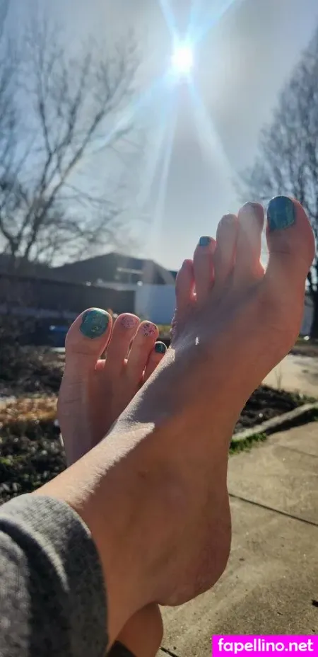 Luna Love Feet OnlyFans Thumbnail #jwEMYB7ILG