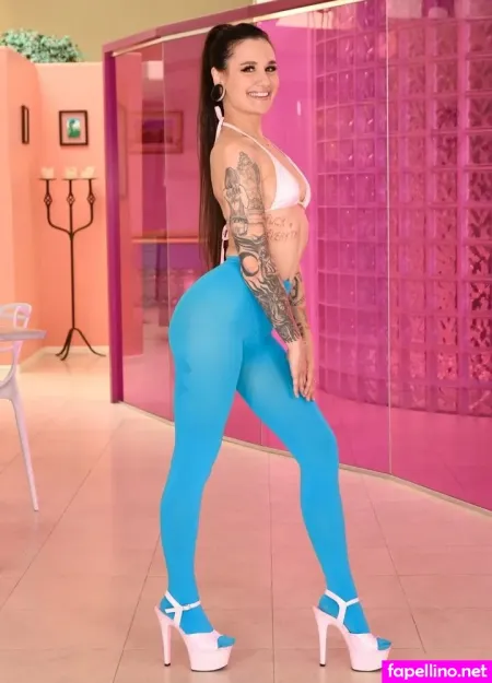 Luna Lovely 5 OnlyFans Thumbnail #iFWzjuIyOI