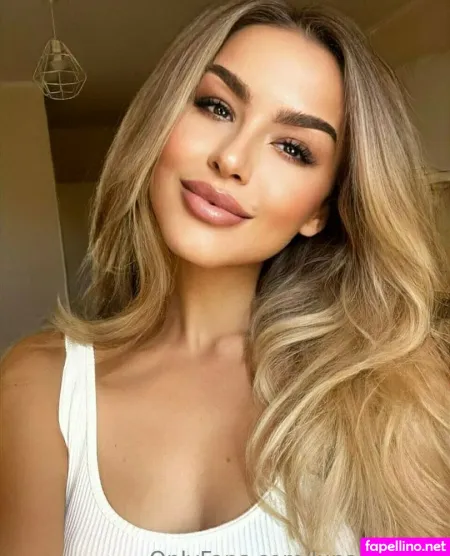 Luna Milano OnlyFans Thumbnail #efUTSk6r2q
