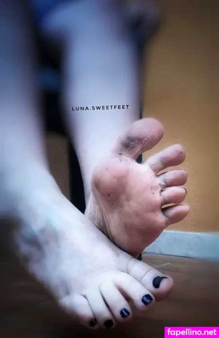 Luna Sweetfeet OnlyFans Thumbnail #3LFV9T7Xat