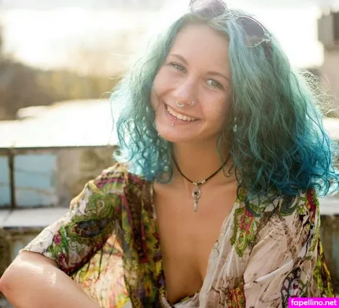 Luna Tinkerbell 2 OnlyFans Thumbnail #N7exHgi1dS