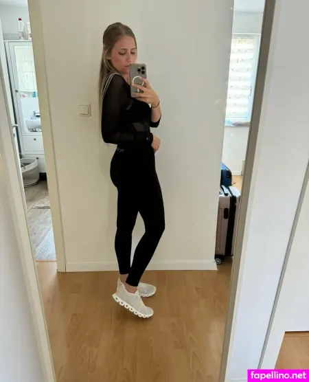 Luna Zuhause 1 OnlyFans Thumbnail #J9qFWxiIV6