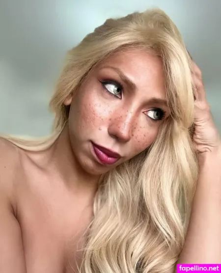 Luna20cm OnlyFans Thumbnail #zawvIZZzUF