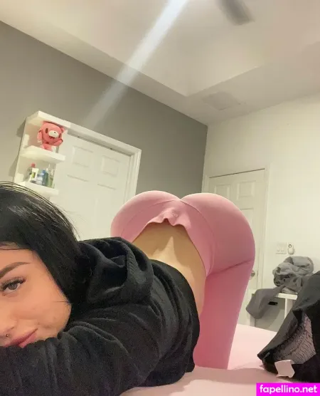 Lunaamichel OnlyFans Thumbnail #J3lMtJMNO1