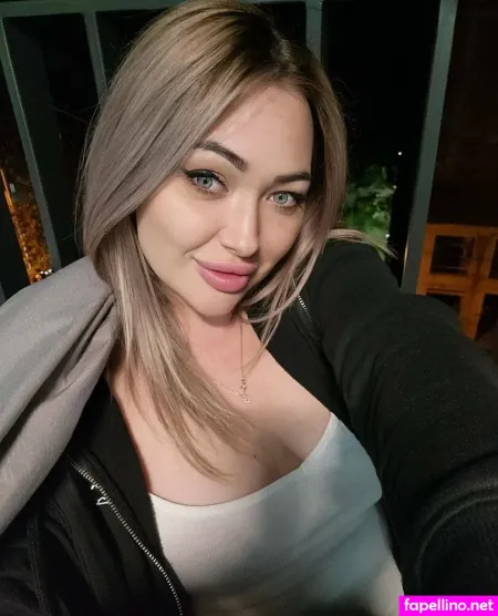Lunaaura Home OnlyFans Thumbnail #lBgSckHx27