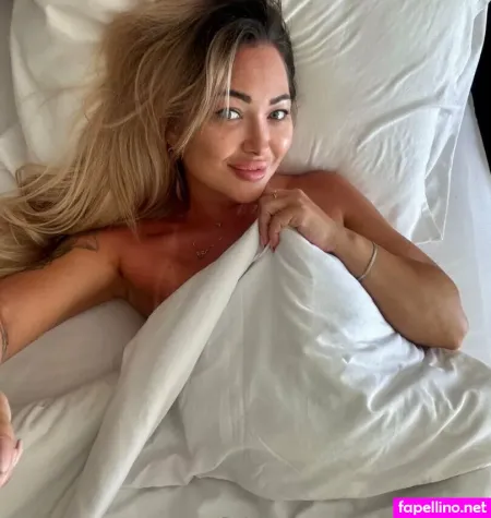 Lunaaura Home OnlyFans Thumbnail #qSUKH24Hin