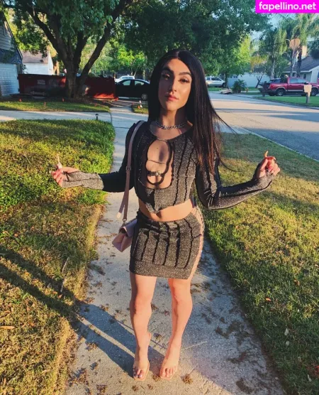 Lunabarbiedoll OnlyFans Thumbnail #GvLNlNV9xS