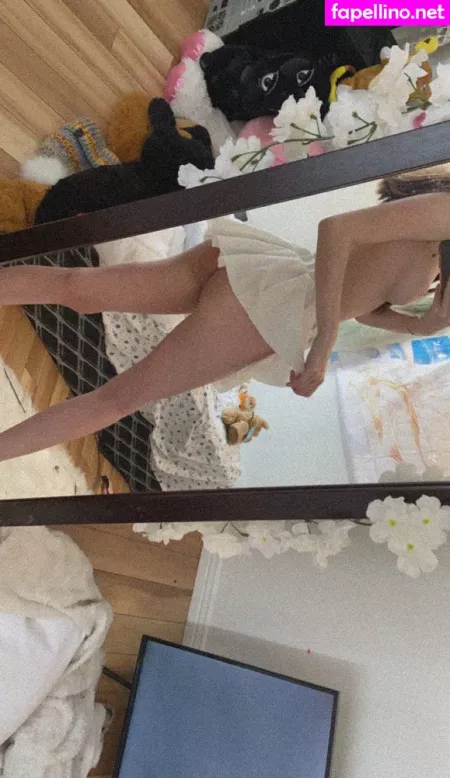 Lunally OnlyFans Thumbnail #8z54UYJ8Dw