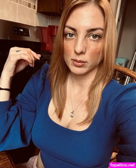 Lunalynne777 OnlyFans Thumbnail #1mCQ5QU3Hr