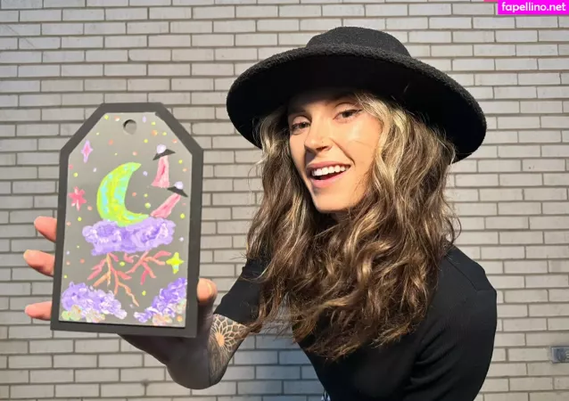 Lunapowersthefairy OnlyFans Thumbnail #Abf2U9Jr4X