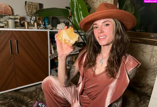 Lunapowersthefairy OnlyFans Thumbnail #UTg4VsmVLe