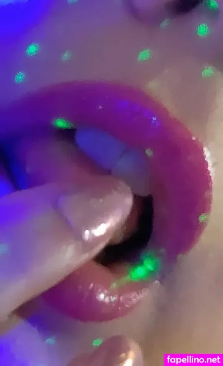 Lunarhiccups 3 OnlyFans Thumbnail #I3VqVg052G