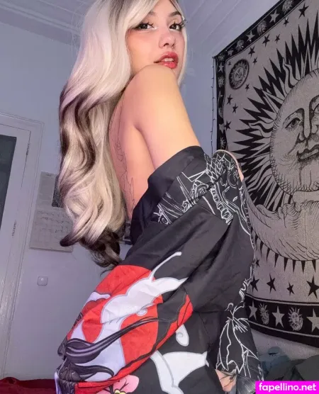Lunarivy OnlyFans Thumbnail #TOmLnn4GBc