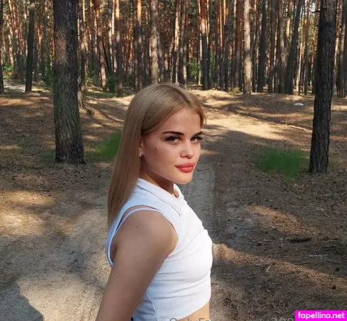 Lunashy OnlyFans Thumbnail #8rSwJcb92K