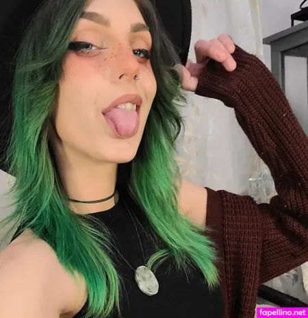 Lunasparkles OnlyFans Thumbnail #0OO6TVBWob