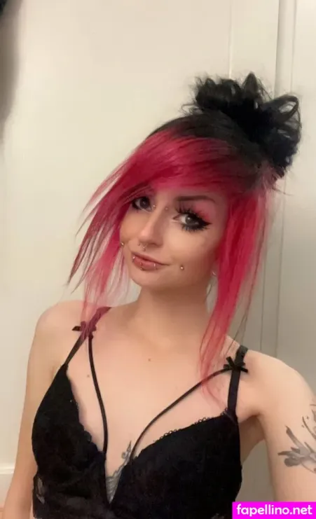 Lunavampirefree OnlyFans Thumbnail #DCGe0UneOg