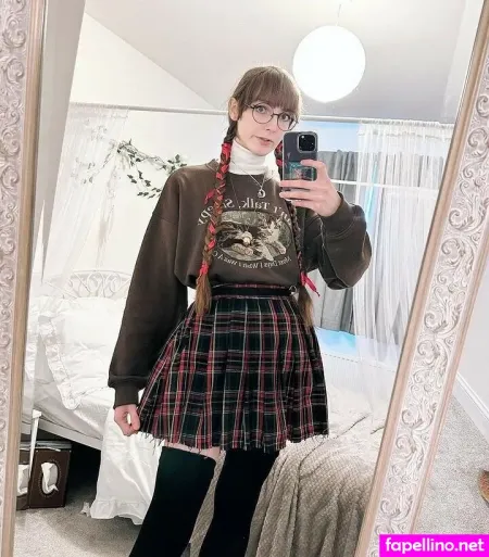 Luniasolstice OnlyFans Thumbnail #57o9AmwoFF