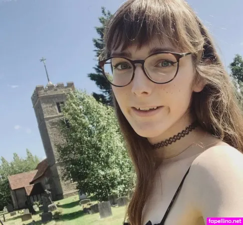 Luniasolstice OnlyFans Thumbnail #DvhzvkXrH9